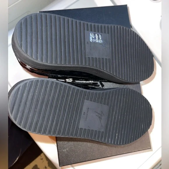 Brand new Giuseppe Zanotti